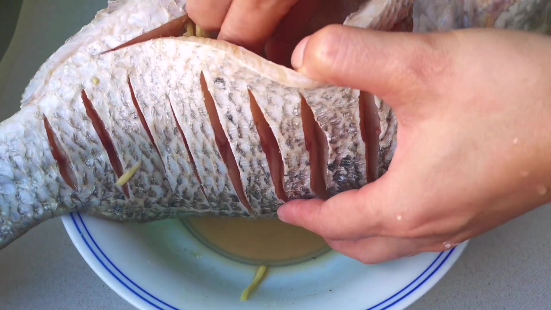 糖醋鱼制作方法步骤。
