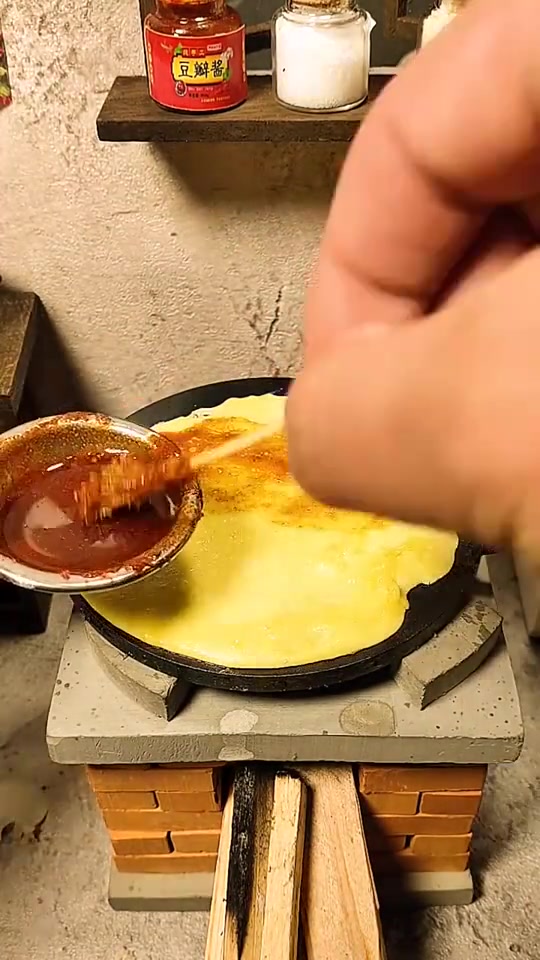 煎饼果子来一套,一口秒没