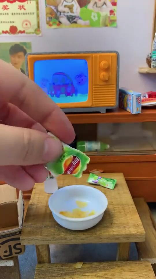迷你薯片,一嘴一包那种