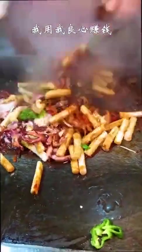 为阿姨的真诚和实在感动,吃着能让人开心满足,这就是美食的意义