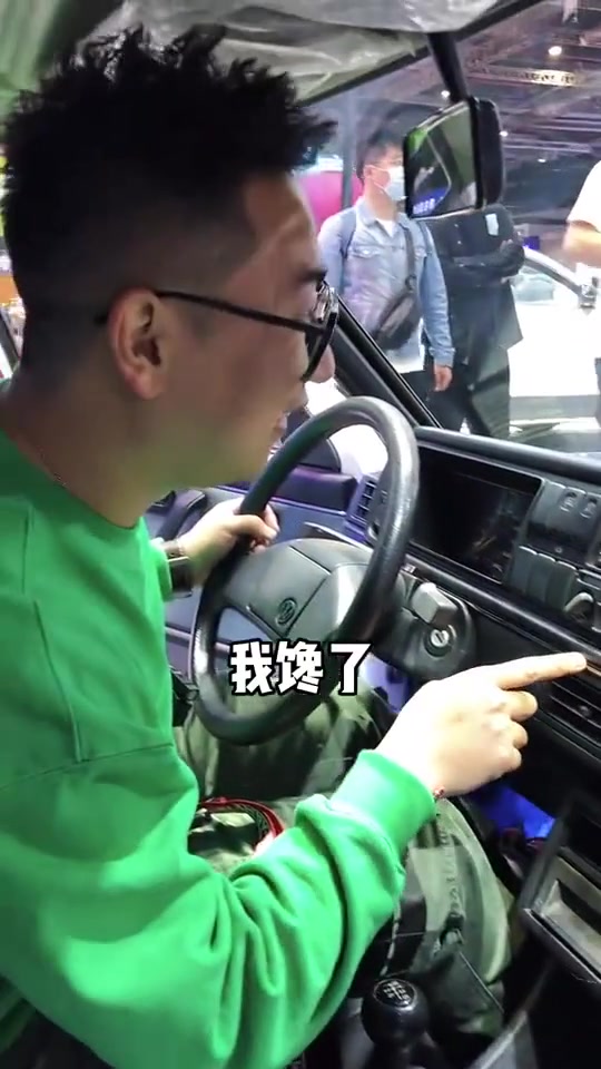 兄弟8千卖吗?