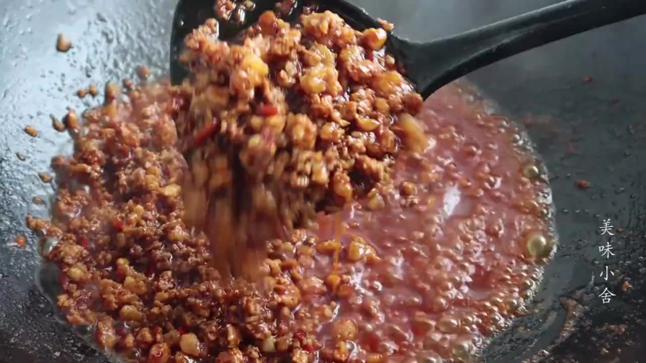 教你肉沫米线的做法 美味小舍:今天给大家分享一个肉沫米线的做法,味道鲜香,超级的营养美味。
