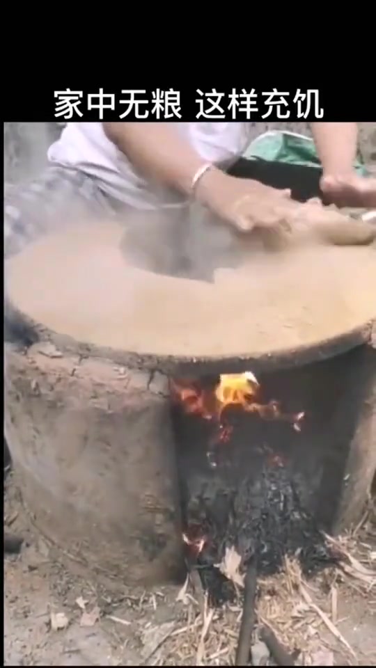 传统摊煎饼,根本不用任何工具,徒手就能做出美味!