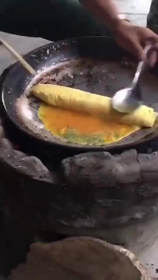 活生生吧鸡蛋饼做成玉子烧,这波操作够6