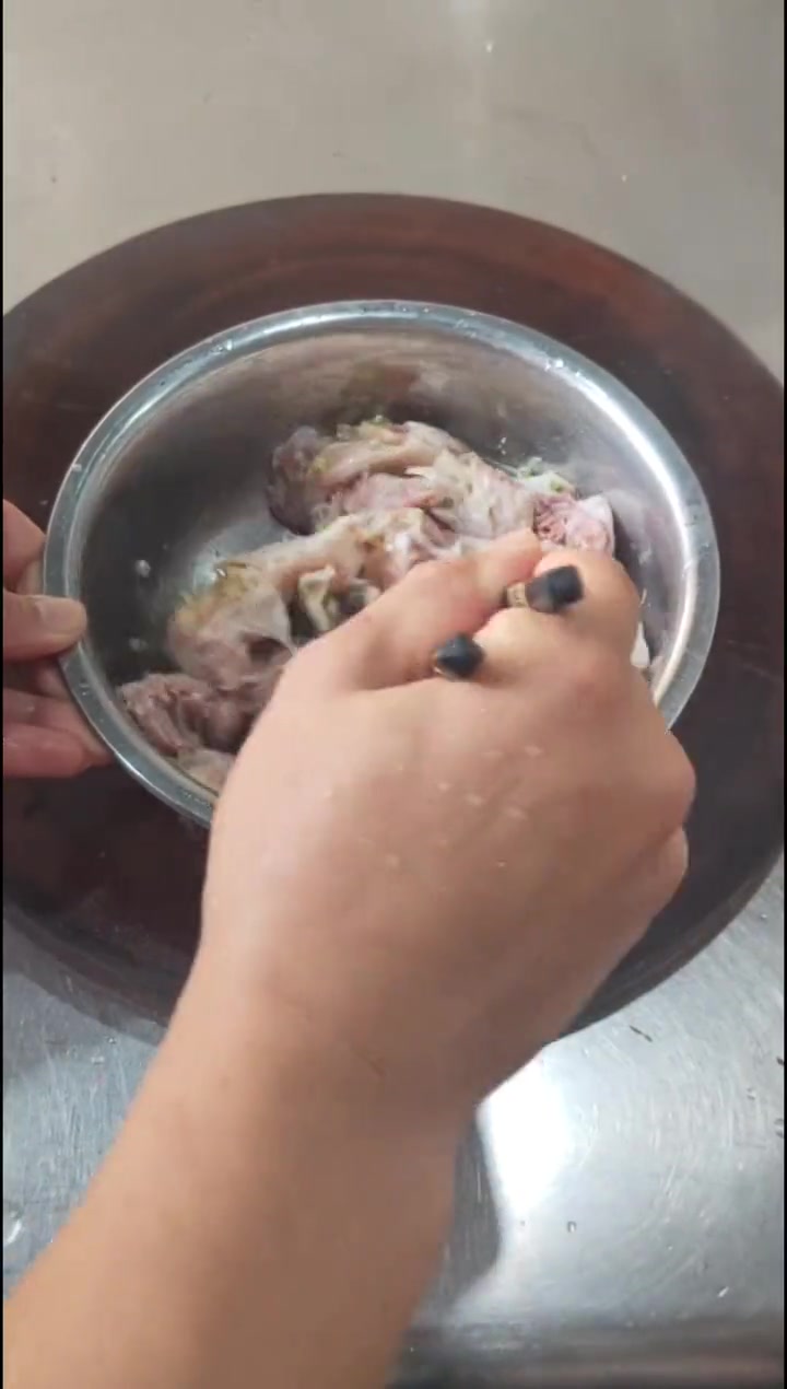 面炕鸡的家常做法大全。