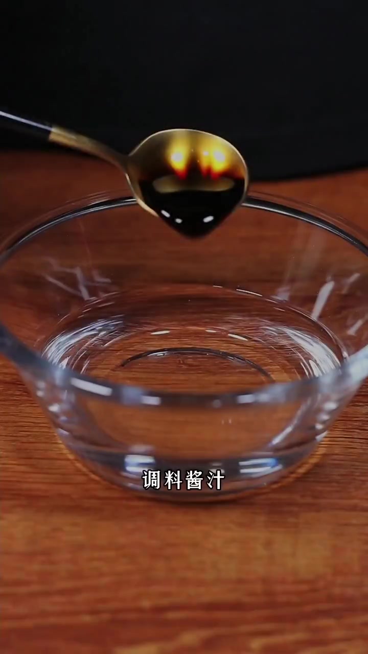 腐竹鱼头煲的做法。
