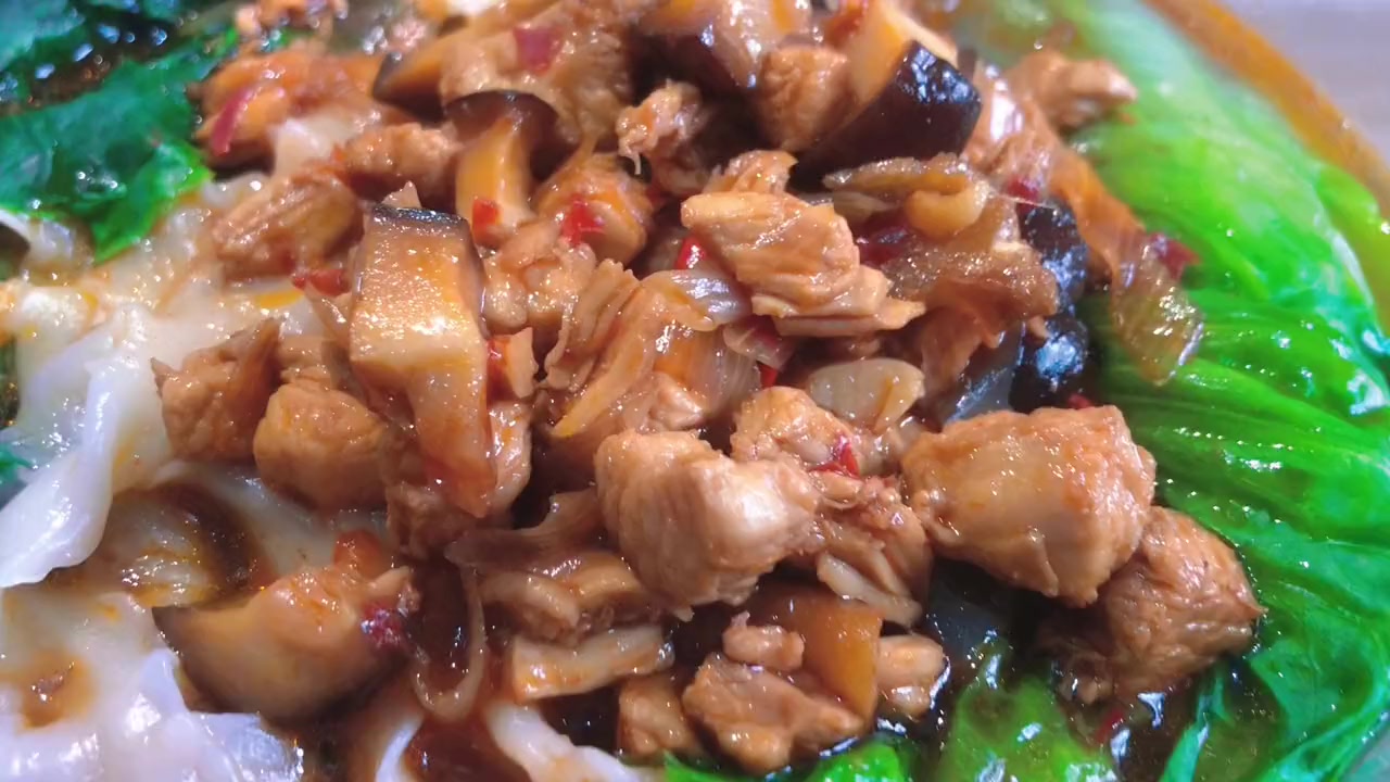 鸡丁刀削面卤子的做法