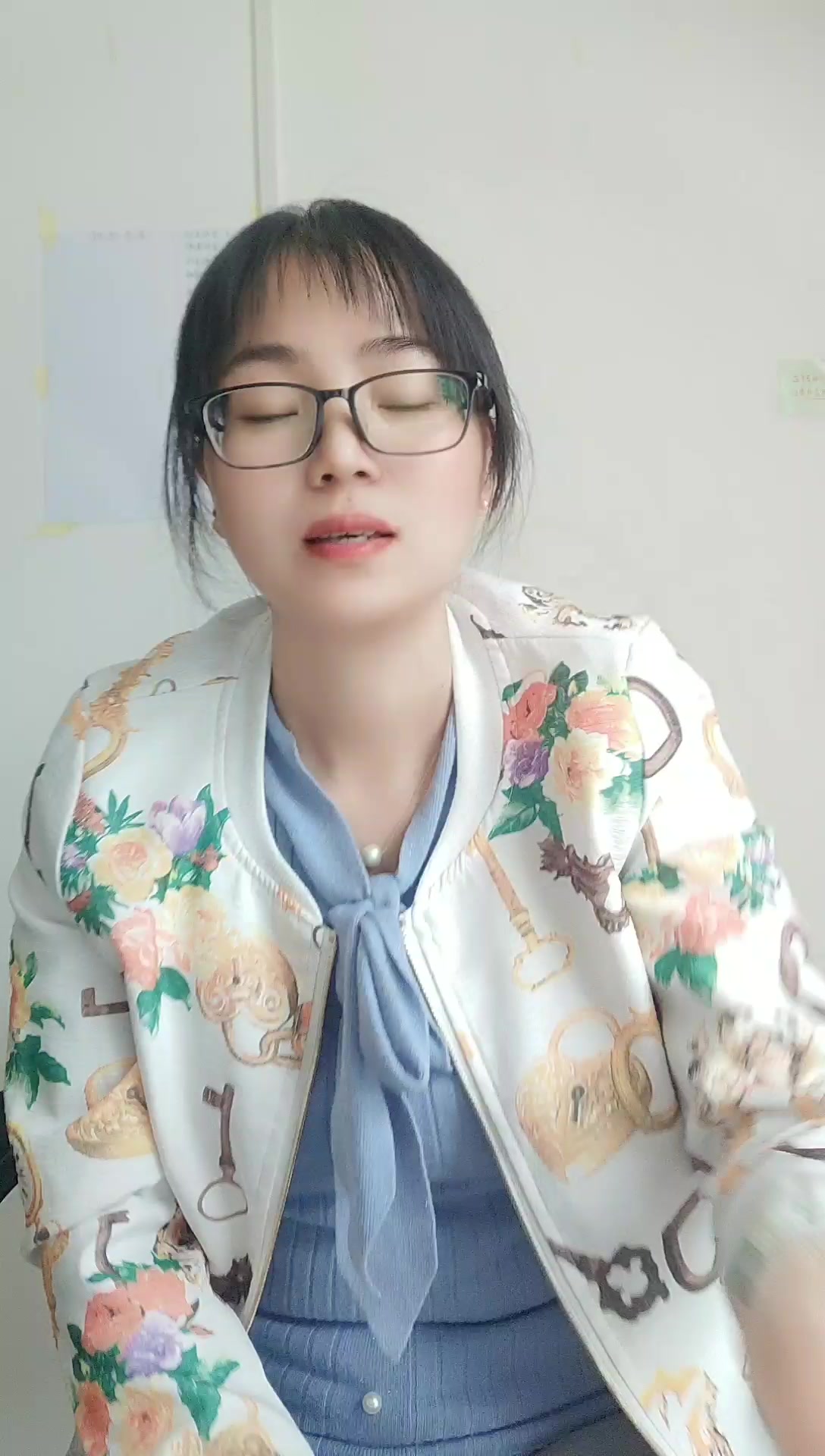 6寸披萨一个人吃得饱吗?