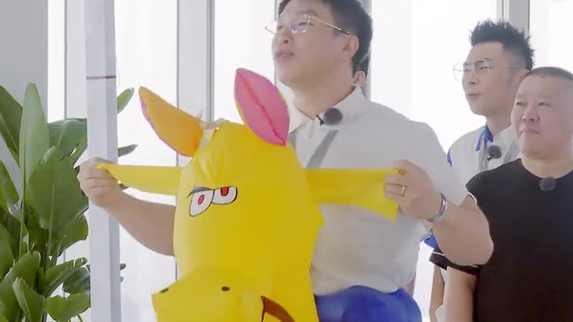 #德云斗笑社#德云男孩游戏换装爆笑盘点:德云社张九龄 get同色系坐骑,岳云鹏“老骥伏枥”
