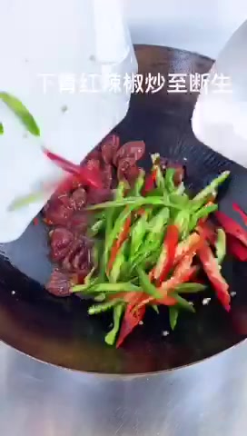 广式腊肠炒什么菜好吃。