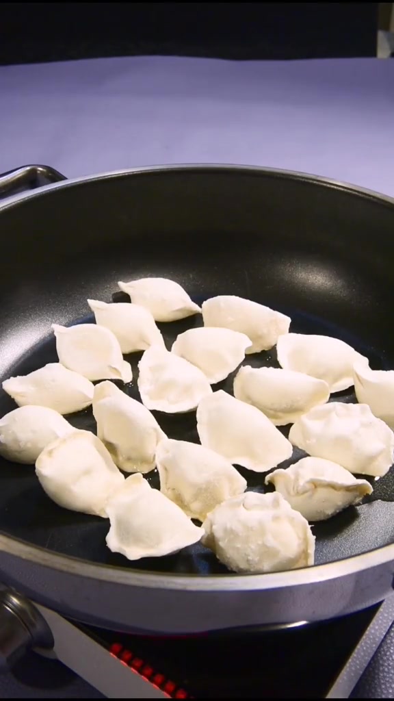 锅贴生煎饺子的做法 