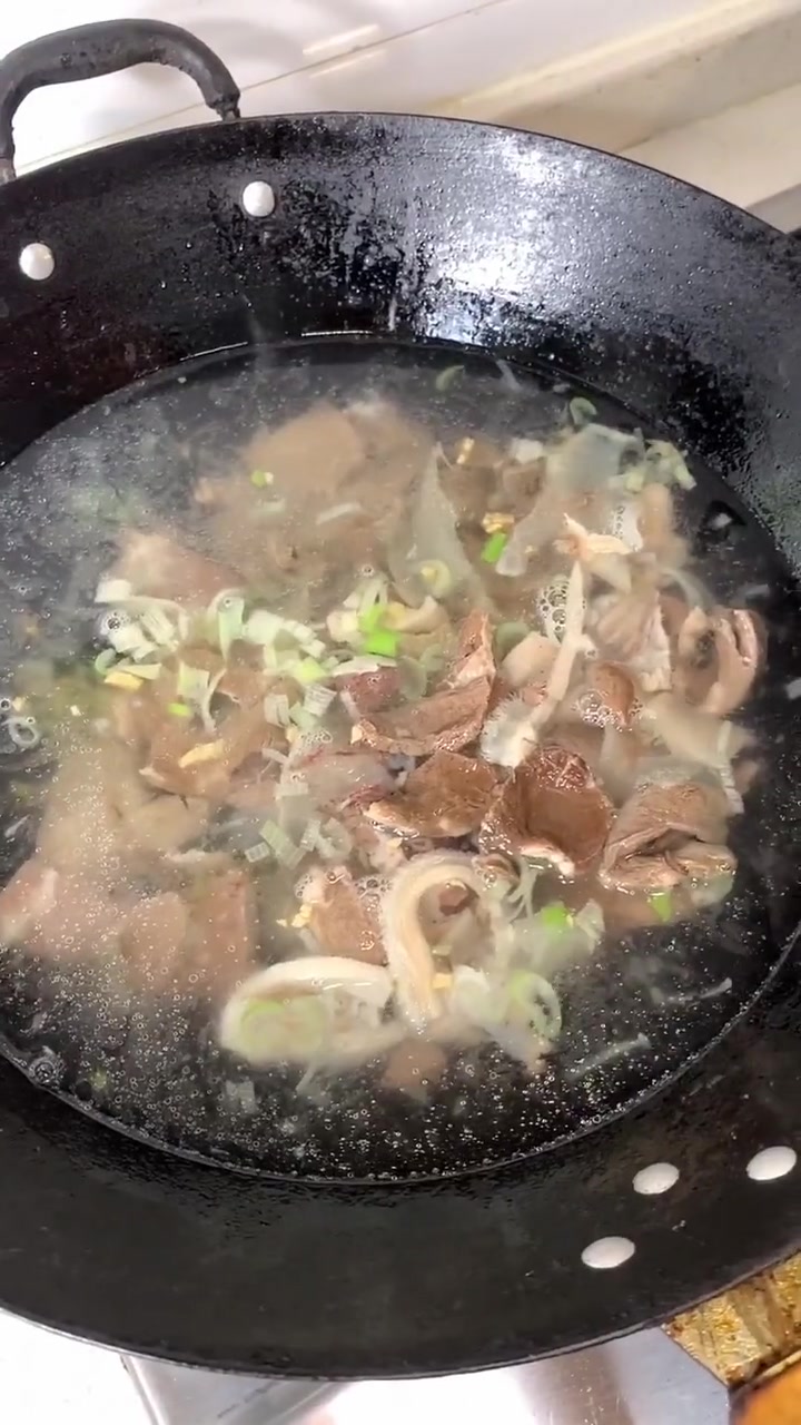 牛杂粉的做法及配料。