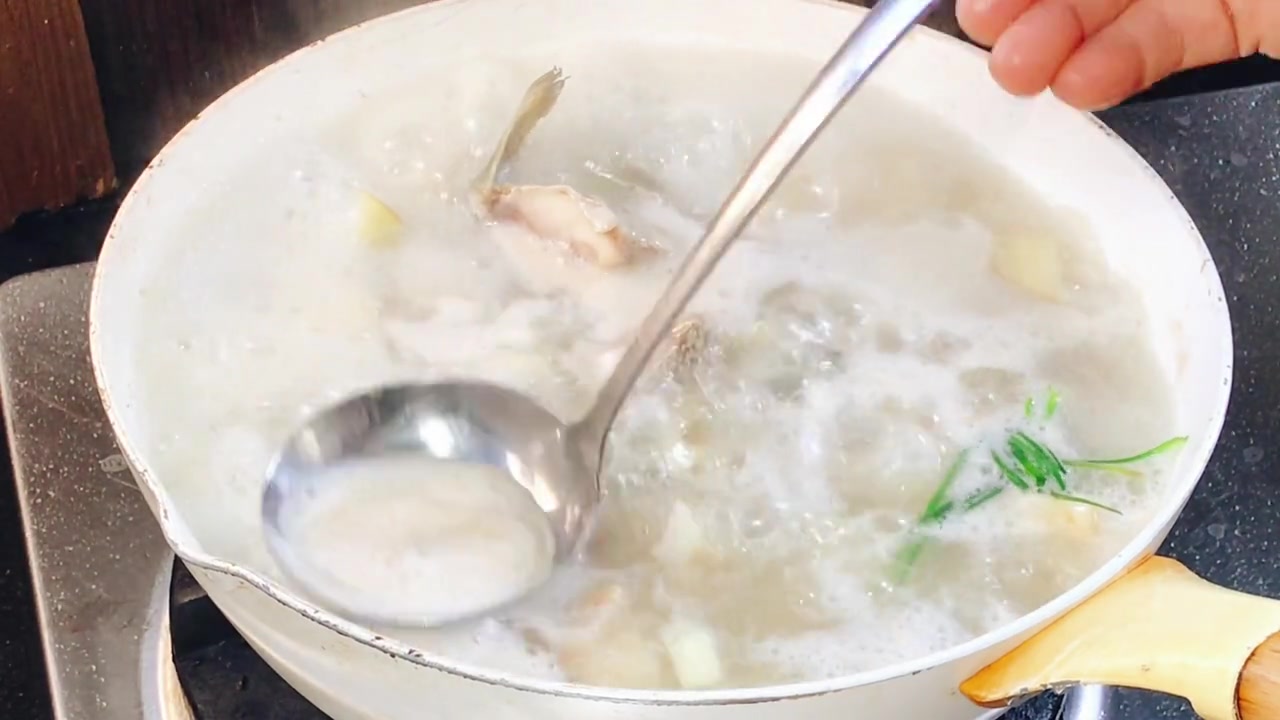 财鱼闷藕的正宗做法