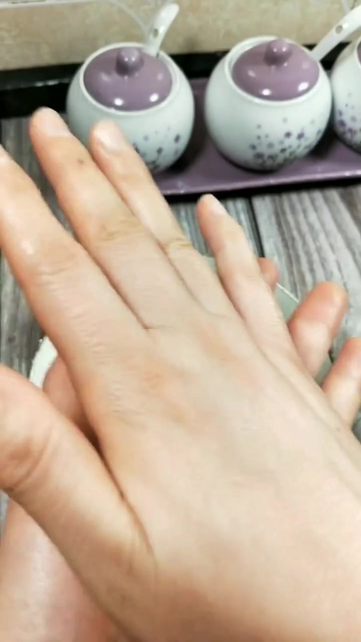 珍珠奶茶怎么做。
