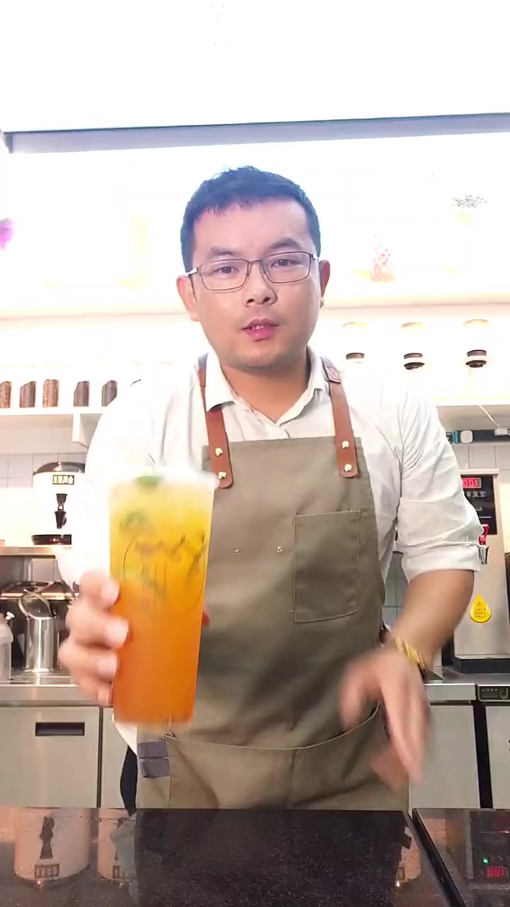 百香果水果茶的做法和配方。