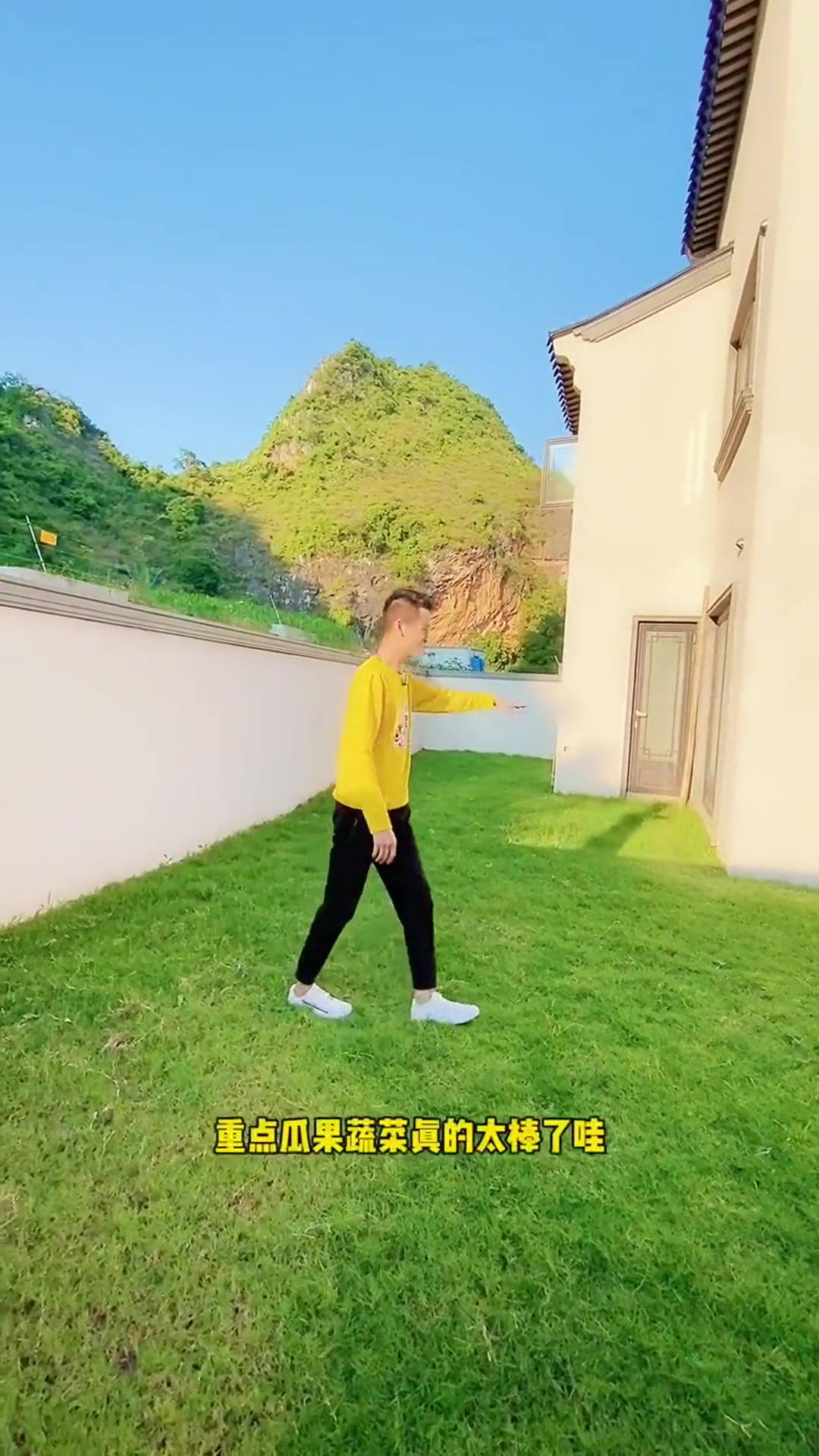 徽派140平的豪华合院别墅,自带170平的大院子,这生活也太爽了!