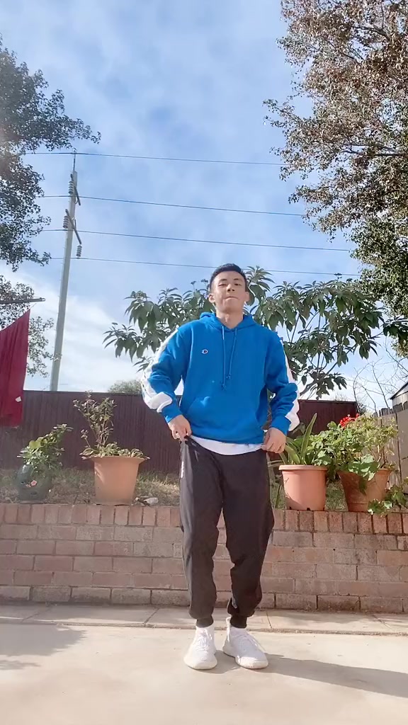 真实暖男小鲜肉帅哥吃货美食素材 男图片视频照片同个人朋友圈