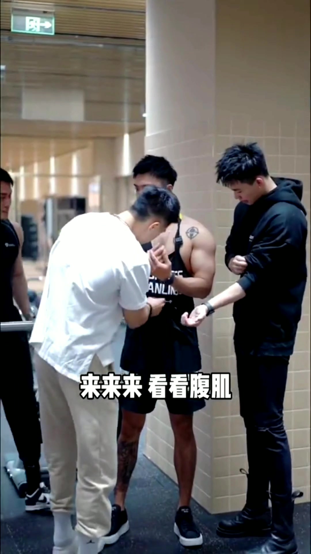 这个小哥哥真是太逗了