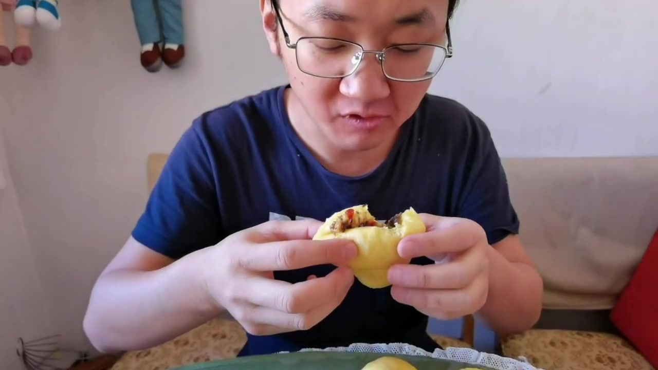 鸡米芽菜的做法。