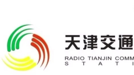 天津交通广播出现前所未有的播出事故,背景是讨论北京美食,男主播把观众提到的北京烤鸭、水爆肚