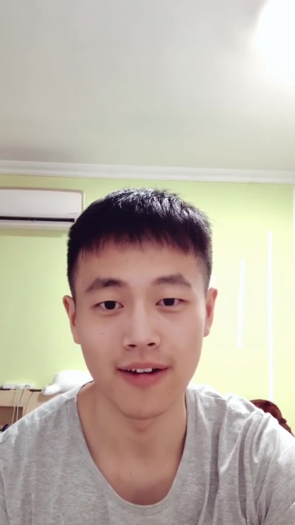 朋友圈的中年男人生活照自拍素材,帅哥生活照一个人30张