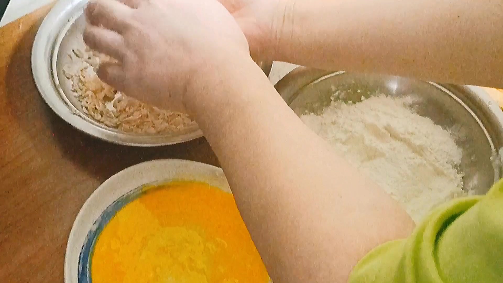 虾皮煎豆腐,一块豆腐一把虾皮竟做出如此美味