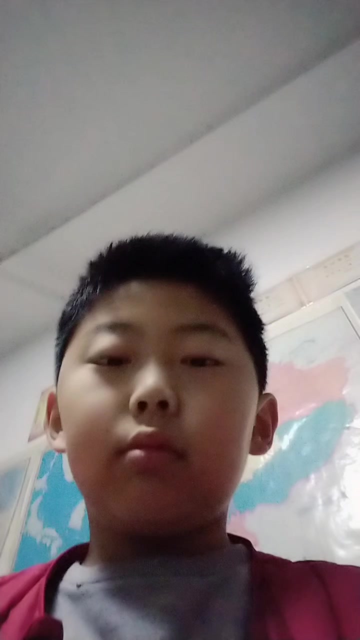 拉丝橡皮泥的制作方法(要准备一些水和橡皮泥)