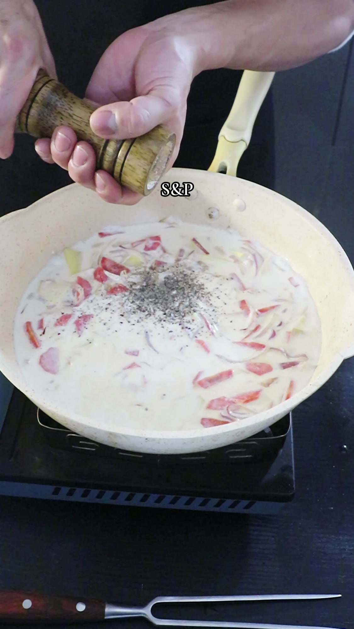 西餐厅前菜奶油培根浓汤,简单又美味