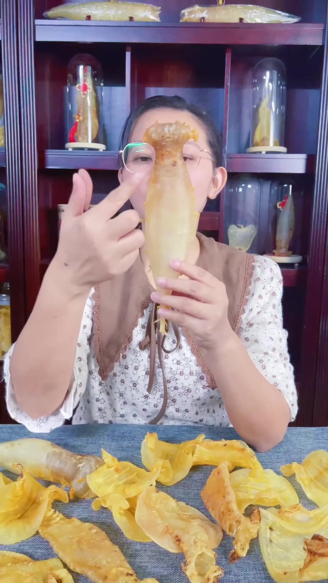 两招教会你如何区分赤嘴鳘鱼胶公母,快看过来!!