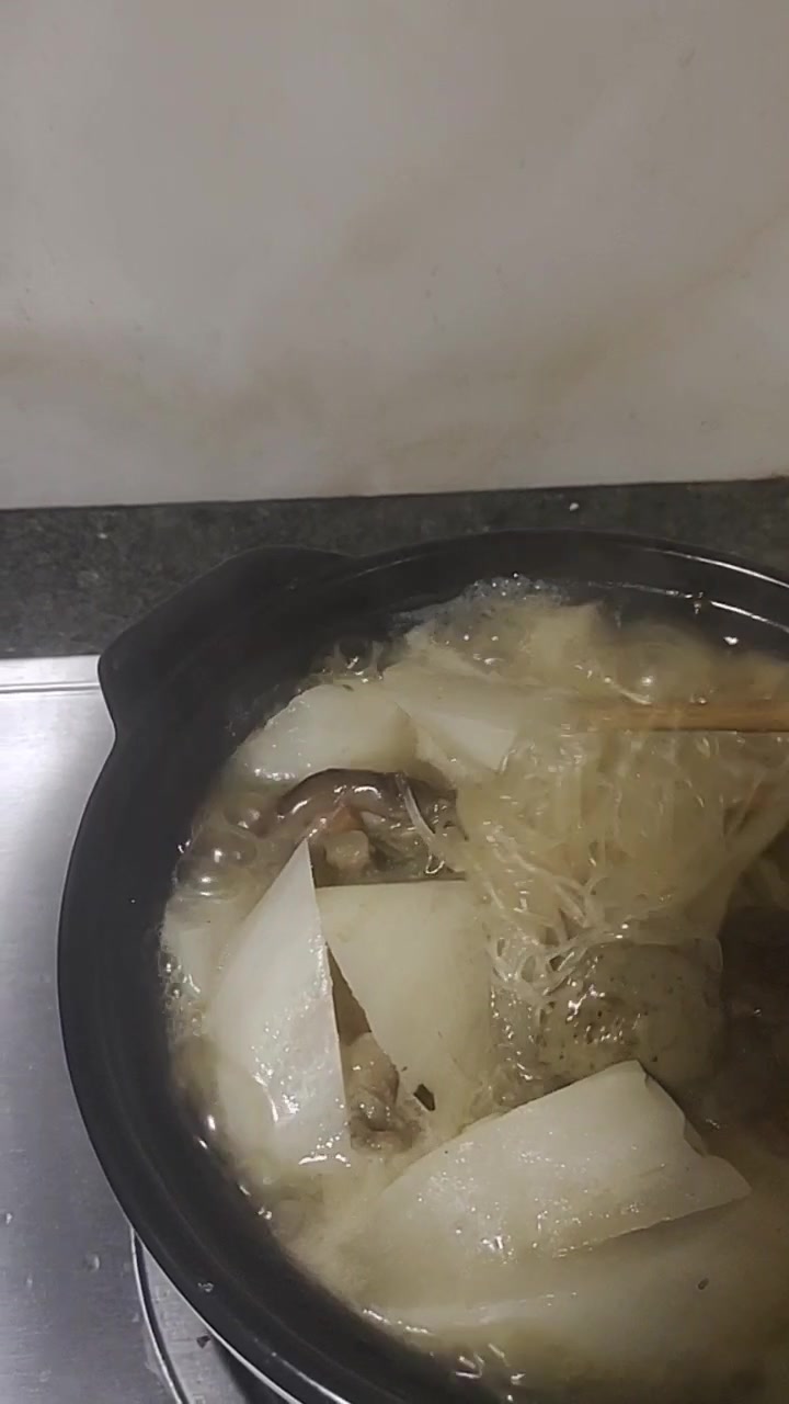 冬天的美食——杂菜煲有谁喜欢的