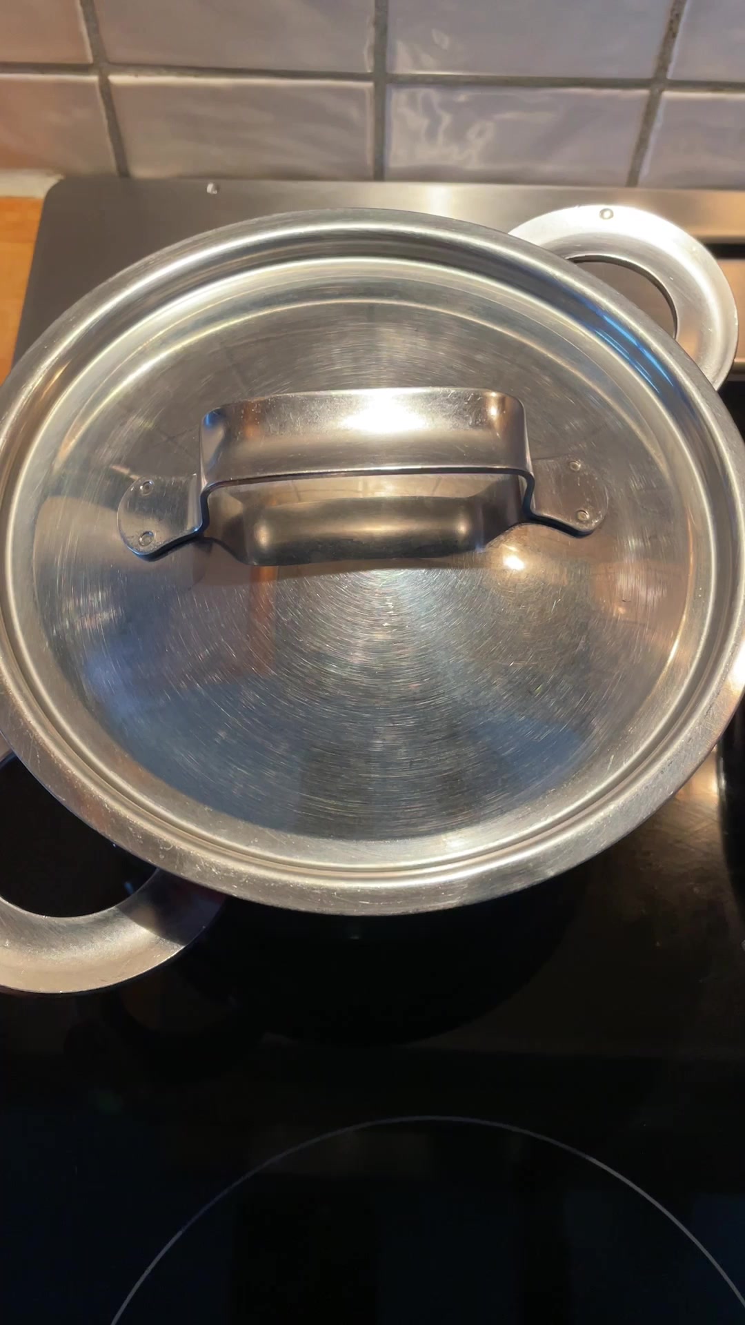 鸡蛋两吃,90老太说:早餐最不能少的就是它 都说早餐吃好,什么样的早餐才是标准的呢? 早晨