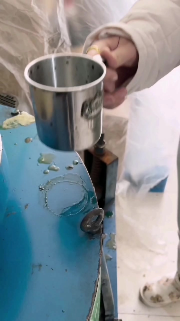 菜籽油物理压榨制作过程