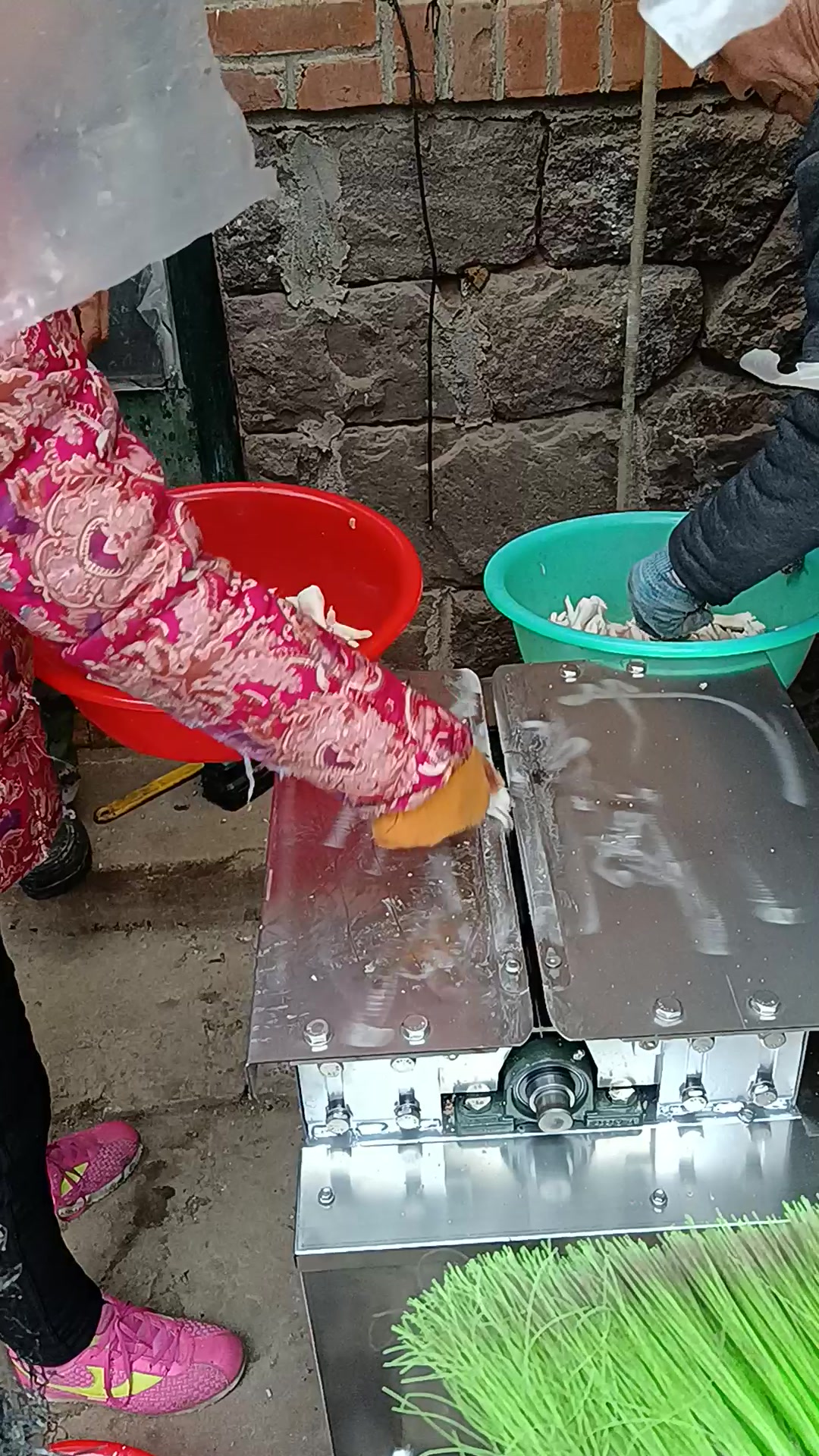 鸡爪脱骨机,鸭爪脱骨机