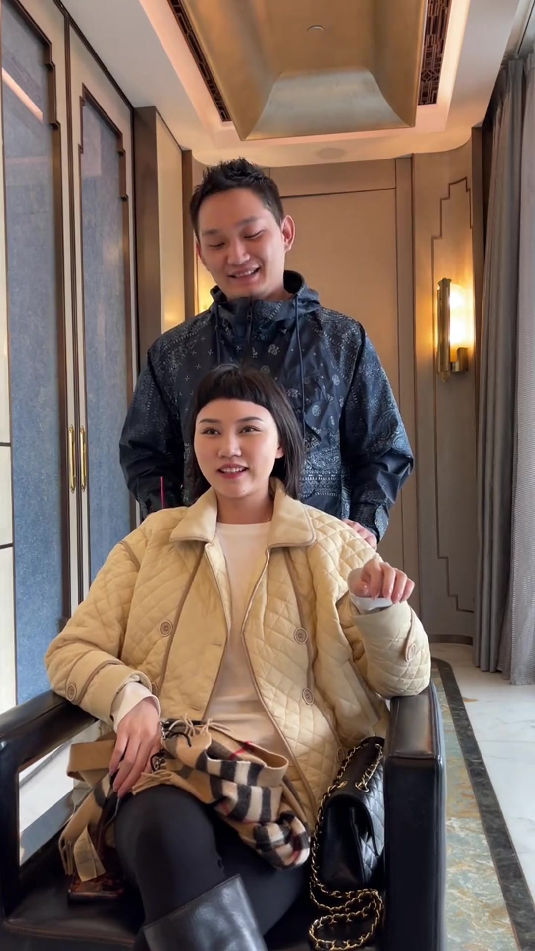 小姐姐想要爆花卷,做完的一瞬间,简直变了一个人