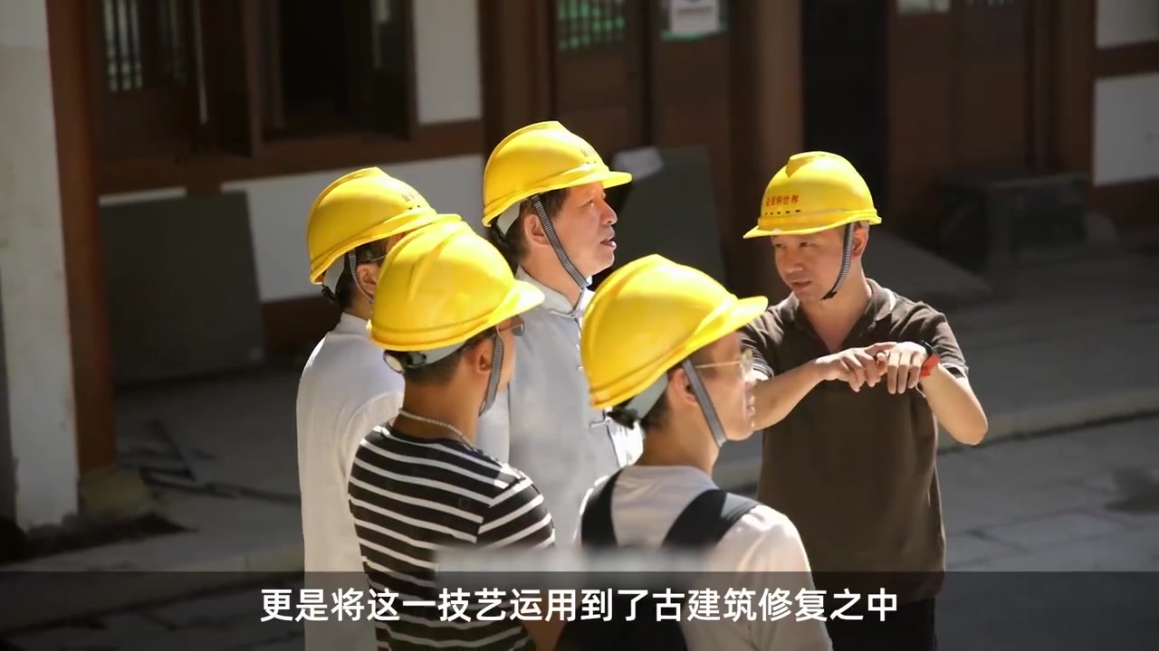 点好外卖架好设备,却苦于不知看什么下饭视频,菜都凉了还是搜索无果。恕我直言,这部神奇的老字