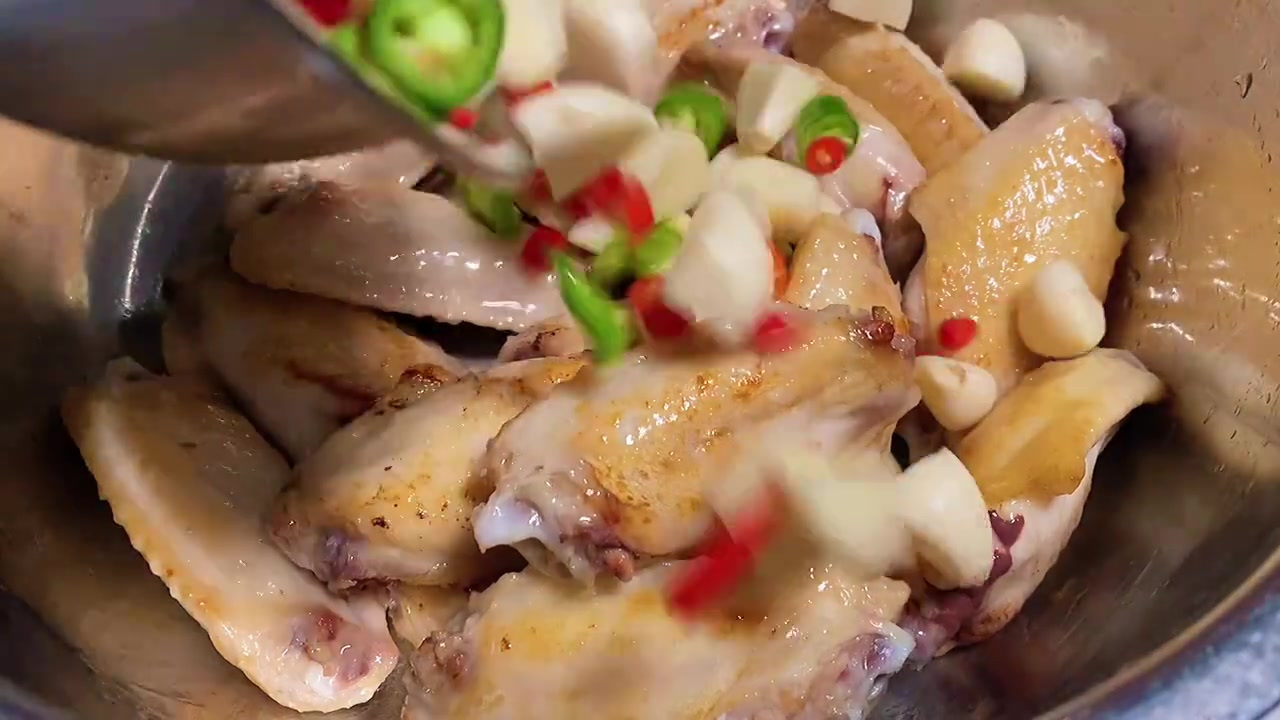 【双椒烤翅】解锁鸡翅新美味 