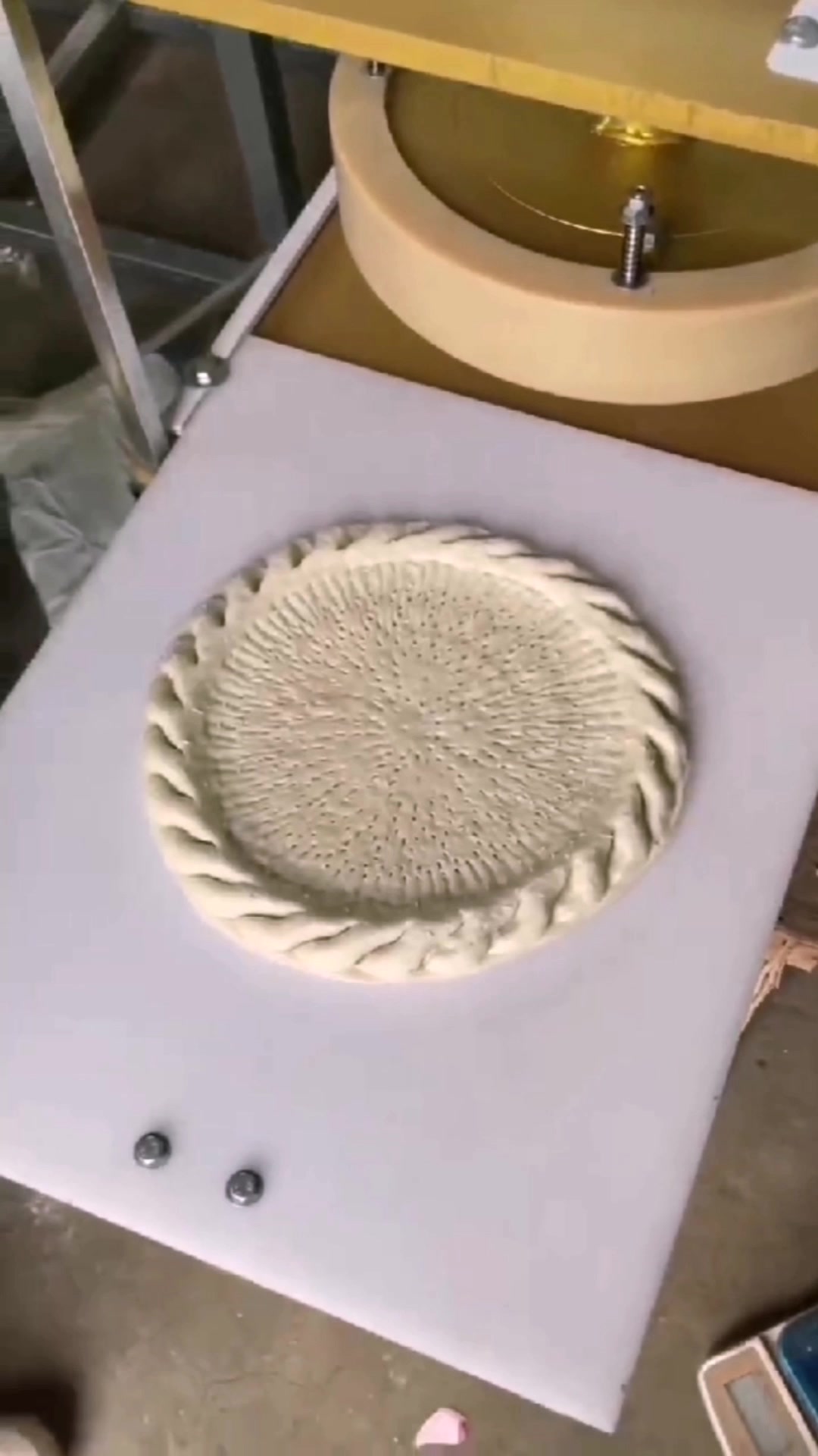 台式披萨馕饼成型机客户小型定制