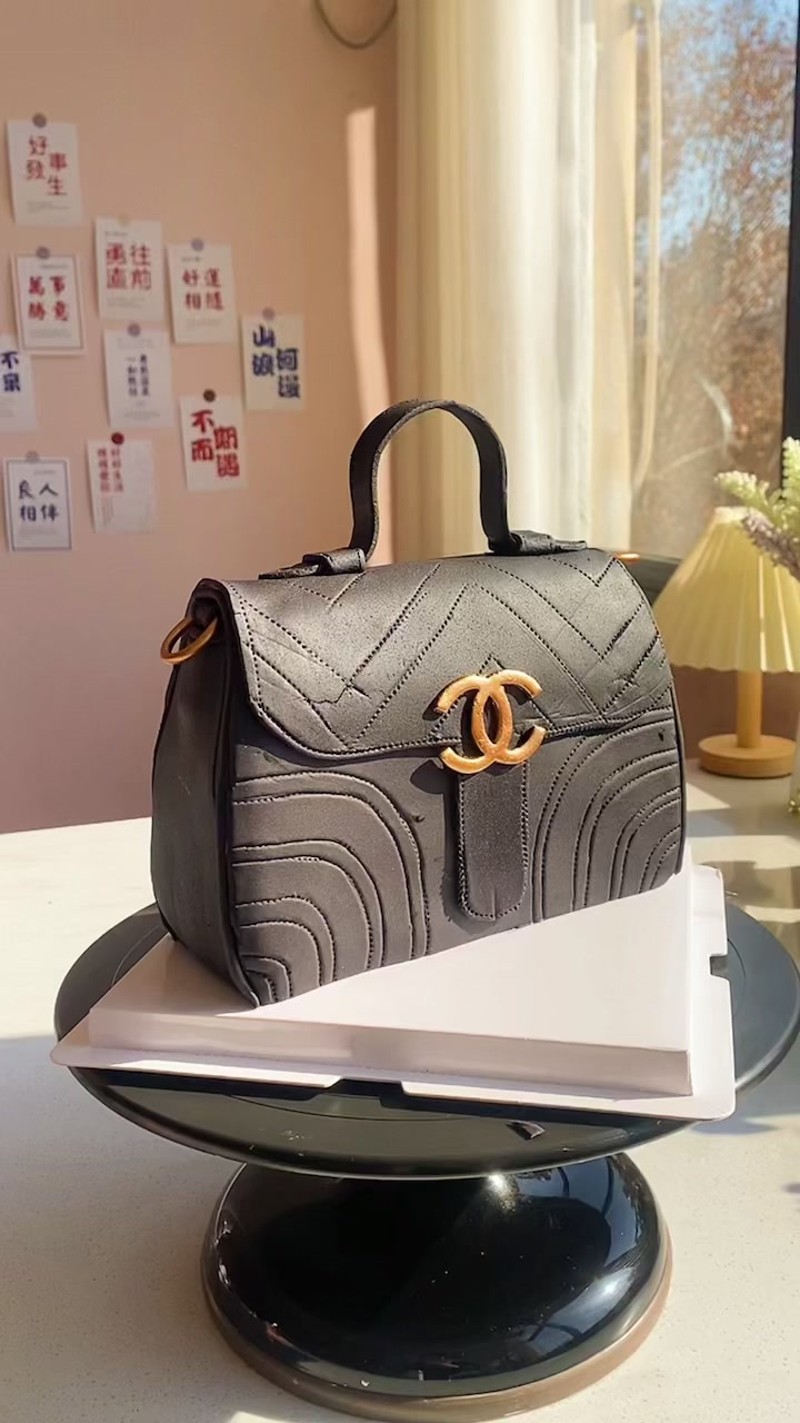 努力了一年喜提香奈儿经典包包,感谢技术的支持让我不必羡慕别人