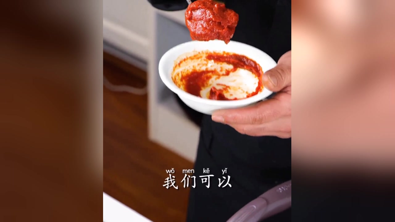 夏叔教您做街边小吃炒年糕,家常做法甜甜辣辣,比买的好吃多了