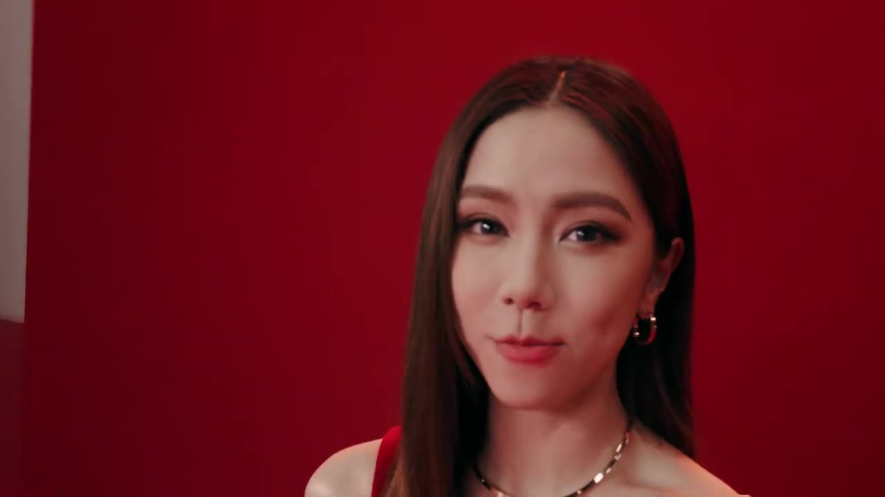 致敬美好爱意,欢颂相聚时刻。2022年新年伊始,卡地亚邀请品牌挚友王嘉尔、李现、刘浩存、G
