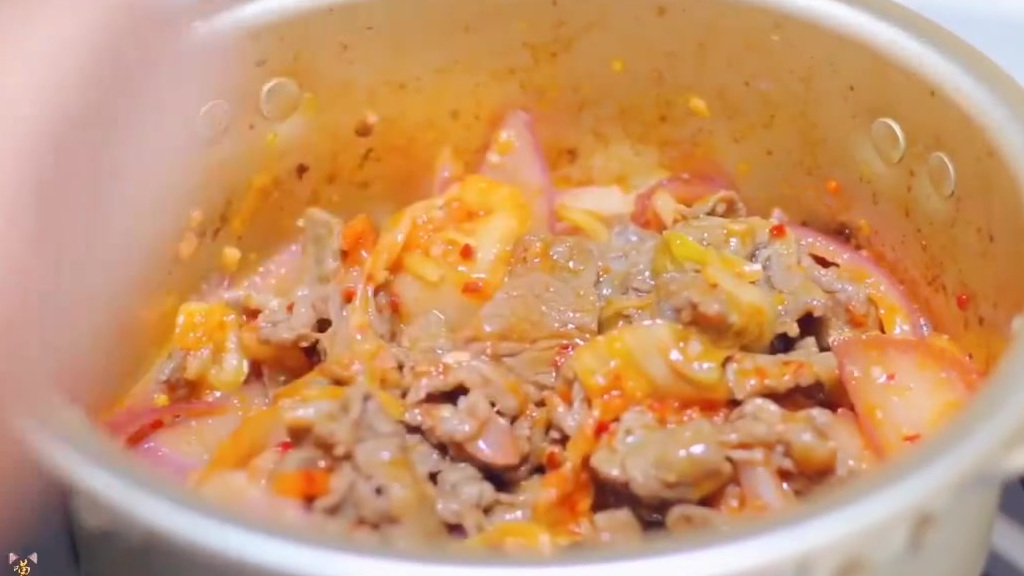 #美食时间# 辣豆腐牛肉汤,吃完暖暖的~不二的晚餐