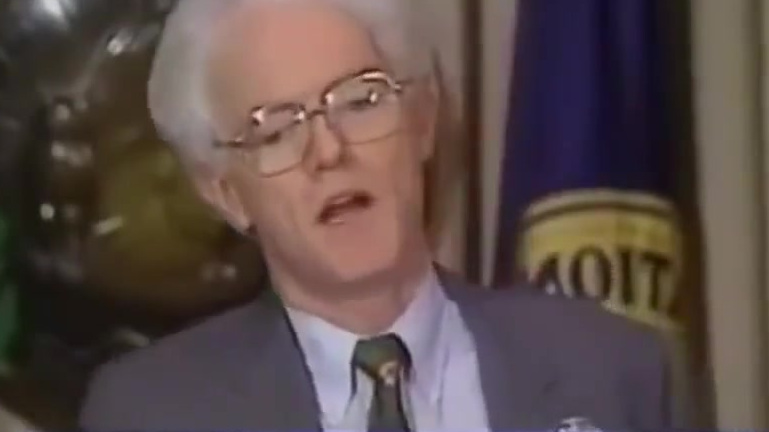 【彼得·林奇:投资中最重要的一课】(译:蒙哥的浓缩思维)1990年,彼得·林奇在麦哲伦基金