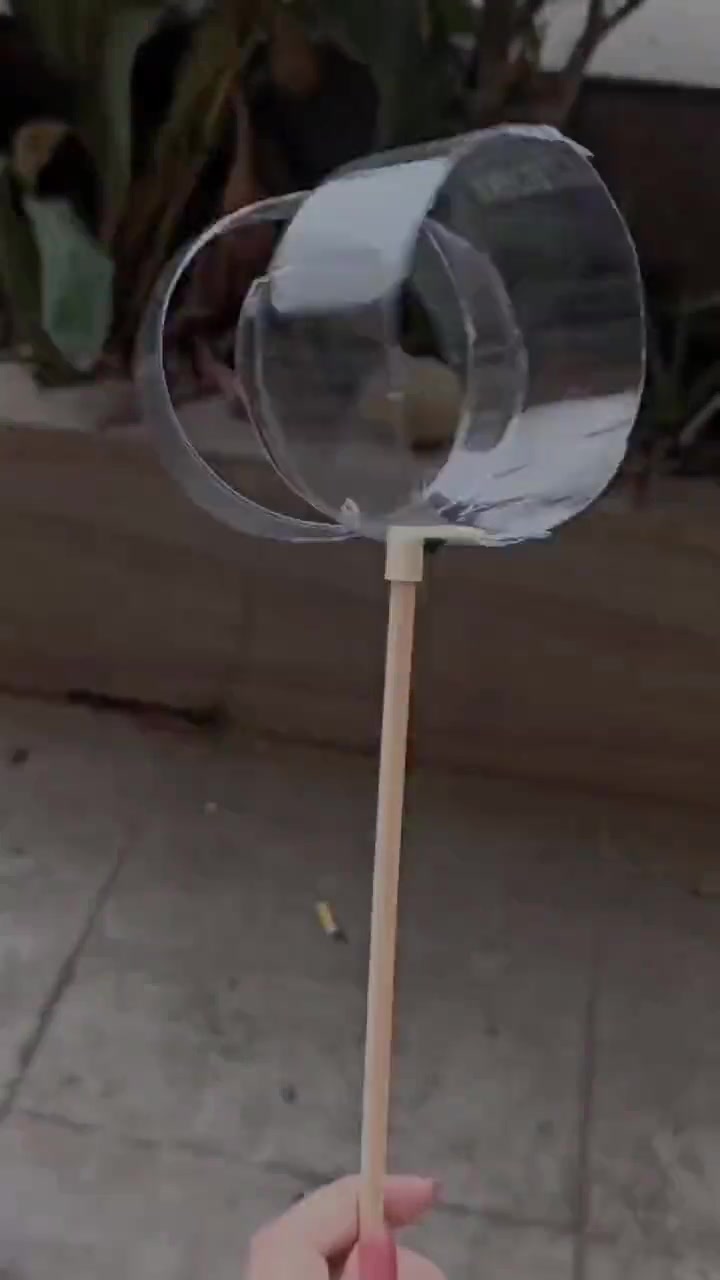 距今已有600多年历史的中国传统道具--鱼灯 鱼灯是中国传统民俗舞蹈的道具之一,历史悠久,