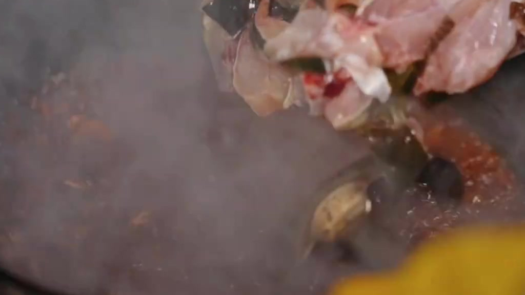 贵州盛宴生态黔菜,了不起的遵义美食·【乌江豆腐鱼】乌江豆腐鱼在遵义是一道家喻户晓的名菜,被