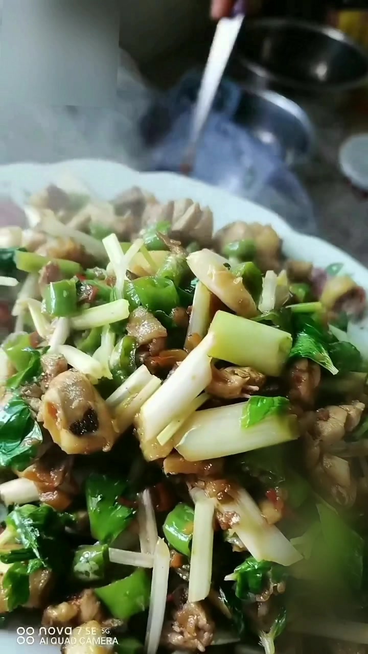 用公鸡做小煎鸡价廉还很好吃