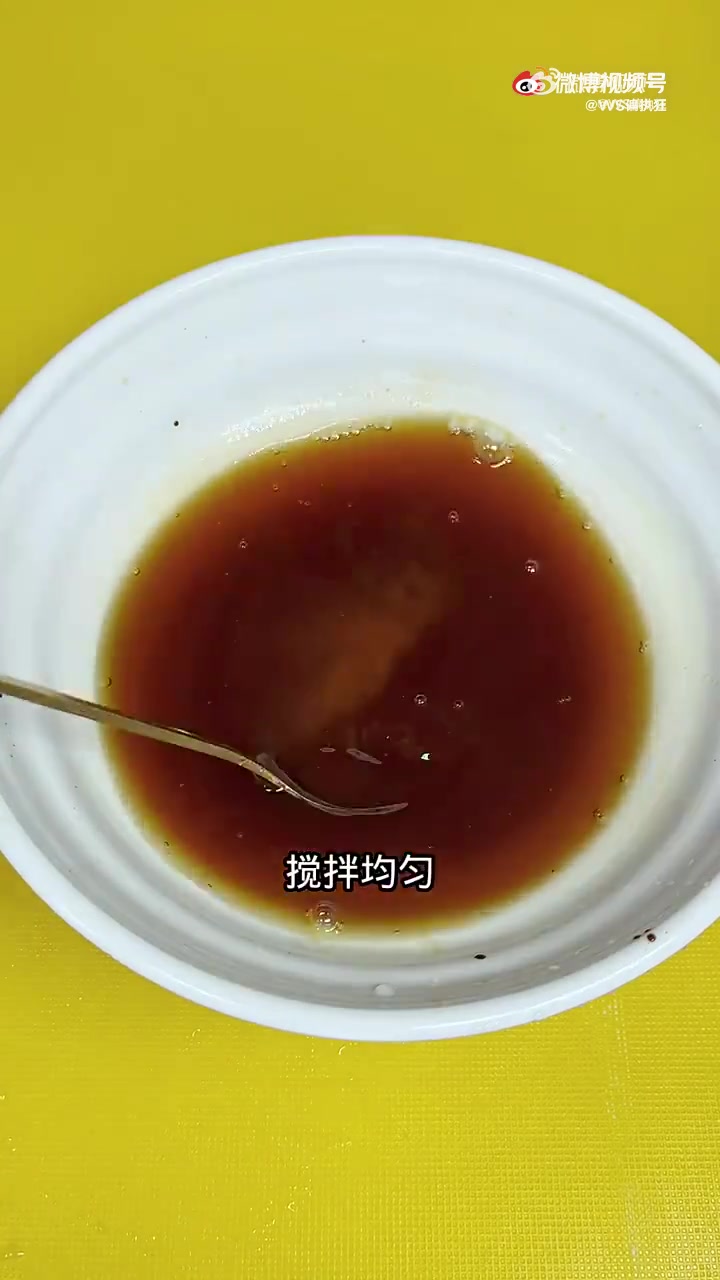东北烹汁锅包肉大家吃过吗?外焦里嫩,香味十足,嘎嘎香。为什么锅包肉是东北女士菜