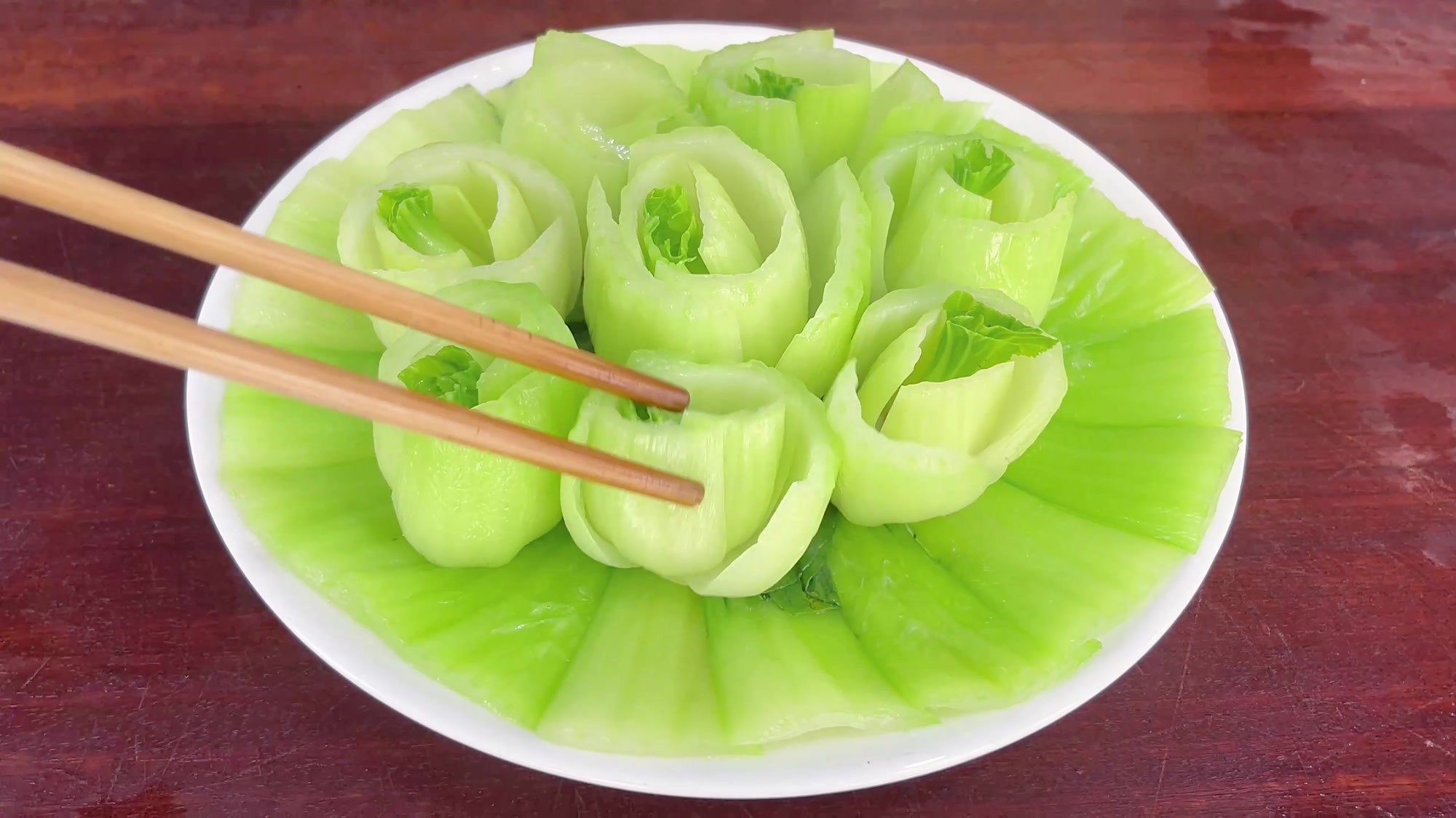 #美食教程##香菇油菜# 老师傅教的香菇油菜做法真不错,鲜香下饭不出汤,营养好吃又解馋