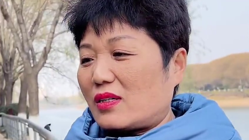 【找回孙卓的民警或又找回一被拐孩子:单身妈妈苦寻24年,激动痛哭】1998年,李芳4岁的孩