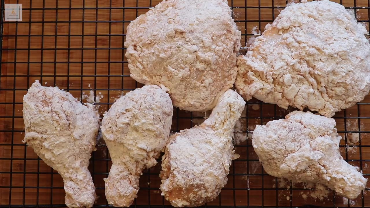 空气炸锅吮指原味鸡,酥脆爆汁,健康少油,吃起来完全没有负担,真是太幸福了呀!