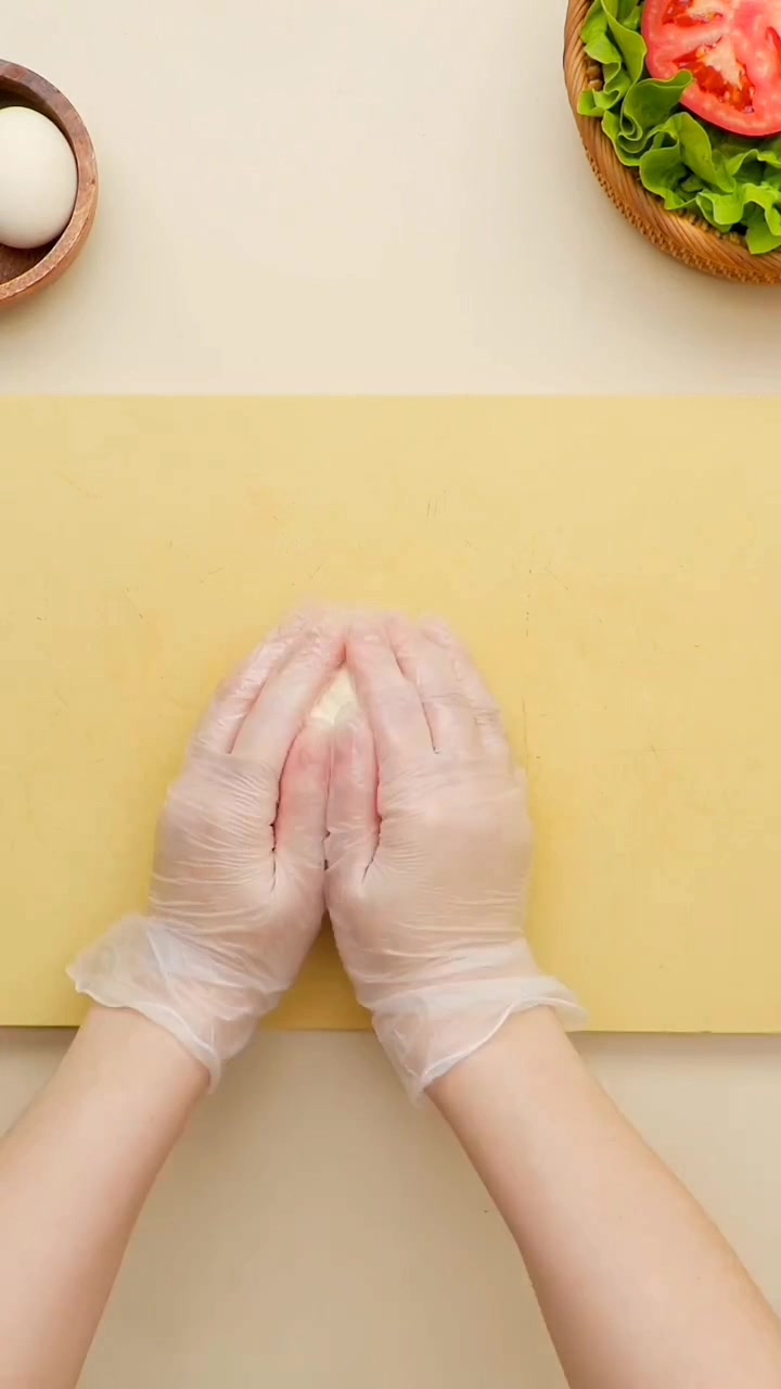 手抓饼牛肉三明治